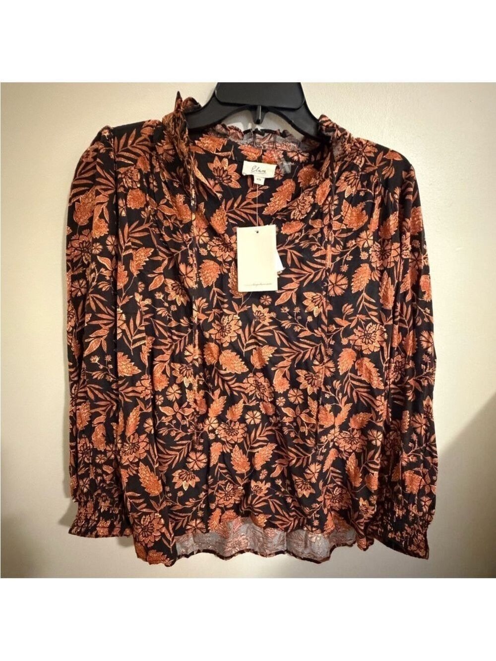Elan Black Autumn Print Split Neck Top - Picture 7 of 11